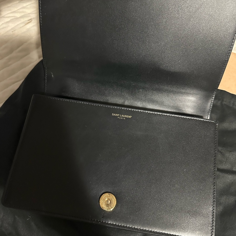 Saint Laurent Boston Lux Bag - Picture 3 of 6